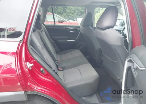2019 Toyota Rav4 Xle z USA, uszkodzony, nr VIN 2T3P1RFV0KW057297